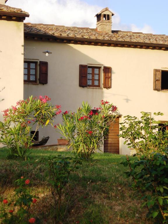 Agriturismo Podere La Marronaia Сан-Джиминьяно Экстерьер фото